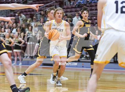 Thumbnail 2 in Emery vs. Union (UHSAA 3A Consolation) photogallery.