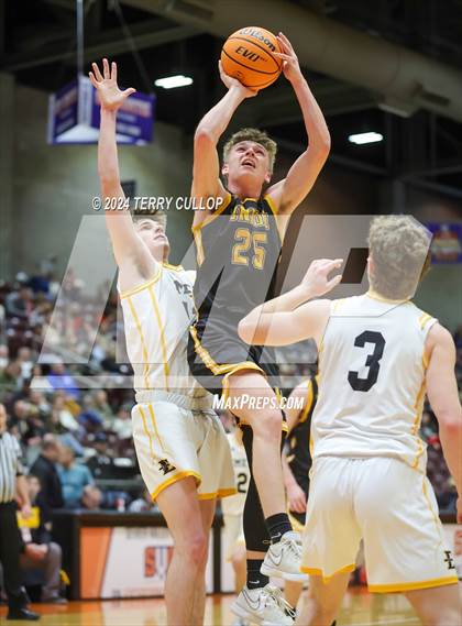 Thumbnail 2 in Emery vs. Union (UHSAA 3A Consolation) photogallery.