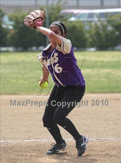 Thumbnail 2 in Los Angeles Baptist vs. Nordhoff (Valley Classic) photogallery.