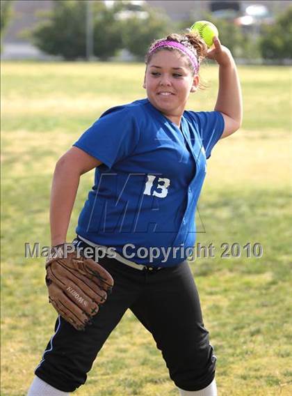 Thumbnail 2 in Los Angeles Baptist vs. Nordhoff (Valley Classic) photogallery.