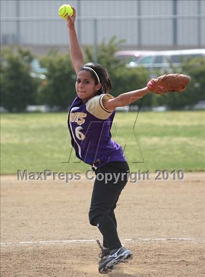Thumbnail 3 in Los Angeles Baptist vs. Nordhoff (Valley Classic) photogallery.