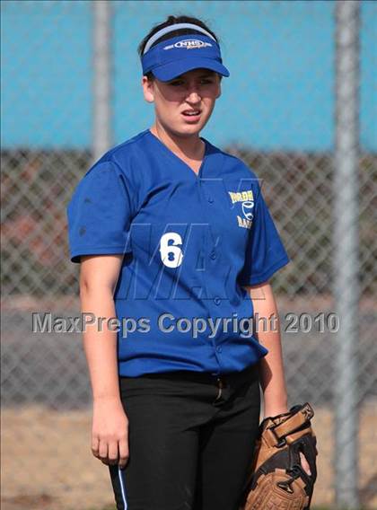 Thumbnail 2 in Los Angeles Baptist vs. Nordhoff (Valley Classic) photogallery.