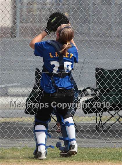 Thumbnail 2 in Los Angeles Baptist vs. Nordhoff (Valley Classic) photogallery.