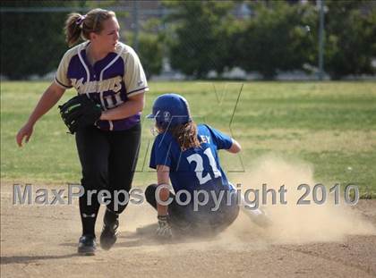 Thumbnail 3 in Los Angeles Baptist vs. Nordhoff (Valley Classic) photogallery.