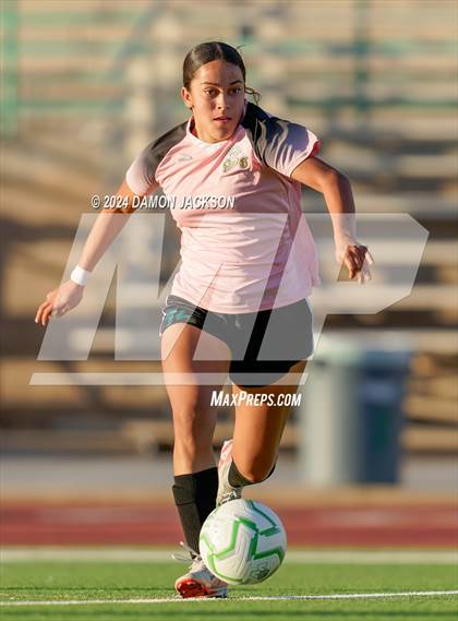 Thumbnail 2 in Pahrump Valley vs Virgin Valley (NIAA 3A Southern Region Quarterfinal) photogallery.