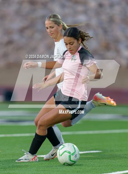 Thumbnail 2 in Pahrump Valley vs Virgin Valley (NIAA 3A Southern Region Quarterfinal) photogallery.