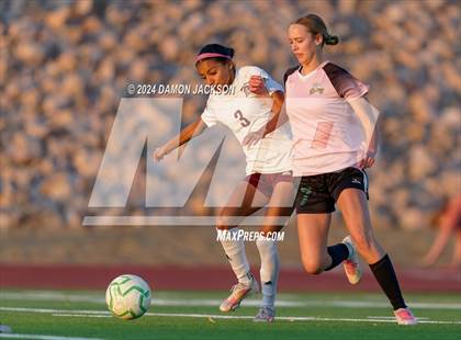 Thumbnail 2 in Pahrump Valley vs Virgin Valley (NIAA 3A Southern Region Quarterfinal) photogallery.