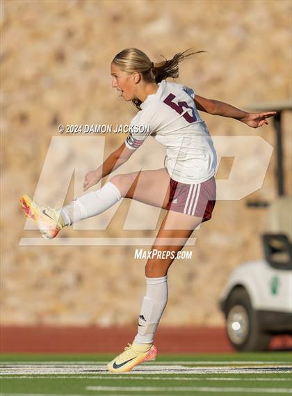 Thumbnail 2 in Pahrump Valley vs Virgin Valley (NIAA 3A Southern Region Quarterfinal) photogallery.