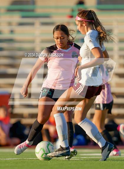 Thumbnail 2 in Pahrump Valley vs Virgin Valley (NIAA 3A Southern Region Quarterfinal) photogallery.