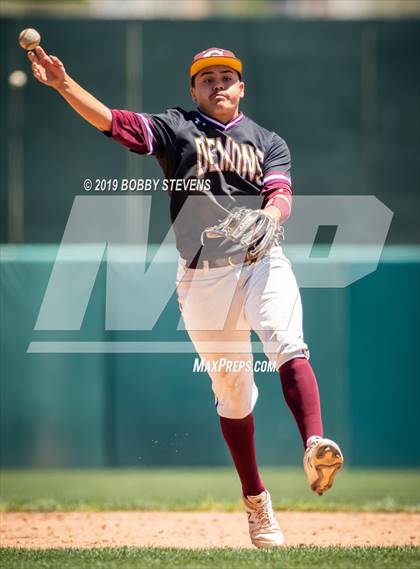 Thumbnail 2 in Golden vs. Fort Morgan (CHSAA 4A Quarterfinal) photogallery.