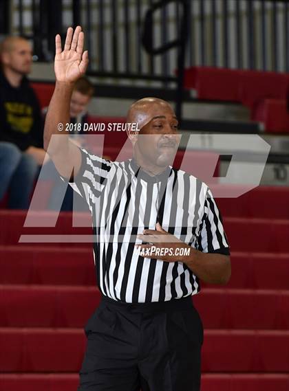 Thumbnail 2 in Liberty Ranch vs. Laguna Creek (Trojan Christmas Classic) photogallery.