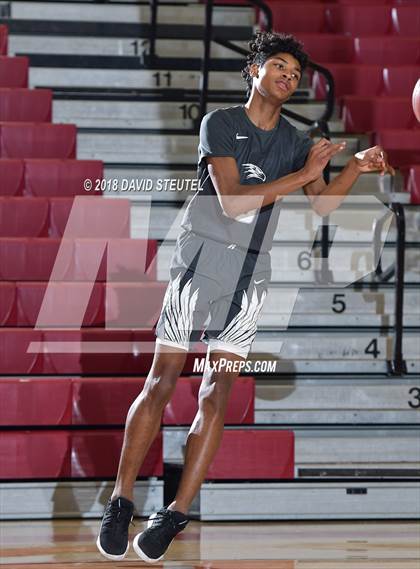 Thumbnail 2 in Liberty Ranch vs. Laguna Creek (Trojan Christmas Classic) photogallery.
