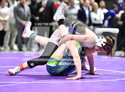 Thumbnail 3 in UIL State Championships - 6A 119lb Final photogallery.