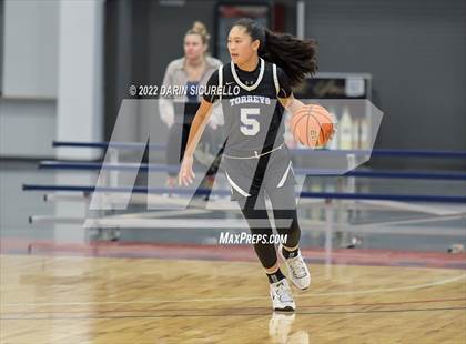 Thumbnail 2 in Sacred Heart vs. La Jolla Country Day (NIKE Tournament of Champions) photogallery.