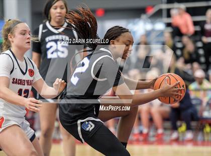 Thumbnail 2 in Sacred Heart vs. La Jolla Country Day (NIKE Tournament of Champions) photogallery.