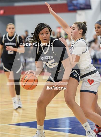 Thumbnail 1 in Sacred Heart vs. La Jolla Country Day (NIKE Tournament of Champions) photogallery.