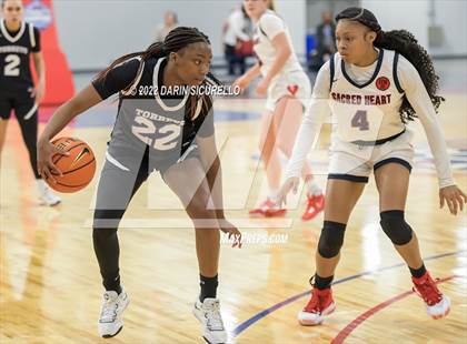 Thumbnail 3 in Sacred Heart vs. La Jolla Country Day (NIKE Tournament of Champions) photogallery.