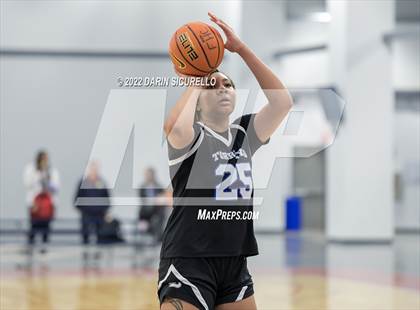 Thumbnail 3 in Sacred Heart vs. La Jolla Country Day (NIKE Tournament of Champions) photogallery.