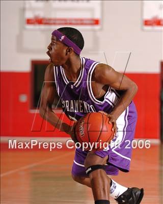 Thumbnail 3 in Sacramento vs. Foothill (Section Playoffs) photogallery.