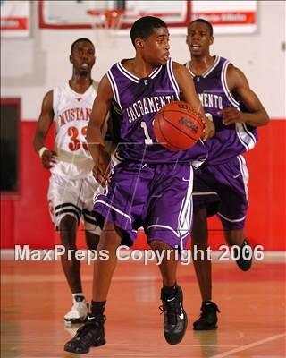 Thumbnail 3 in Sacramento vs. Foothill (Section Playoffs) photogallery.