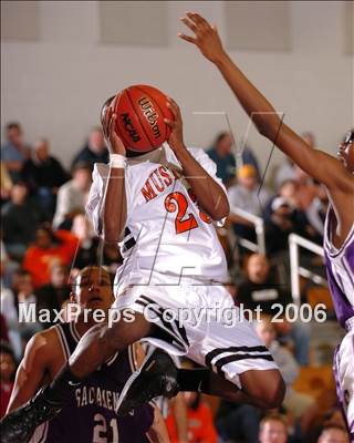 Thumbnail 2 in Sacramento vs. Foothill (Section Playoffs) photogallery.