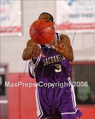 Thumbnail 3 in Sacramento vs. Foothill (Section Playoffs) photogallery.