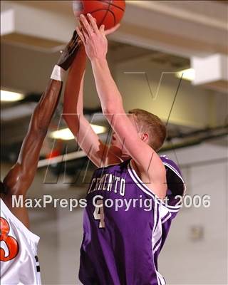 Thumbnail 2 in Sacramento vs. Foothill (Section Playoffs) photogallery.