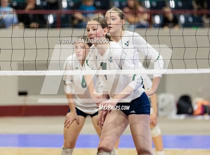Thumbnail 2 in Pine Creek vs. Valor Christian (CHSAA 5A Semifinal) photogallery.