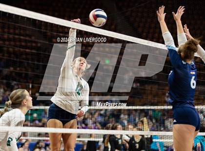 Thumbnail 3 in Pine Creek vs. Valor Christian (CHSAA 5A Semifinal) photogallery.