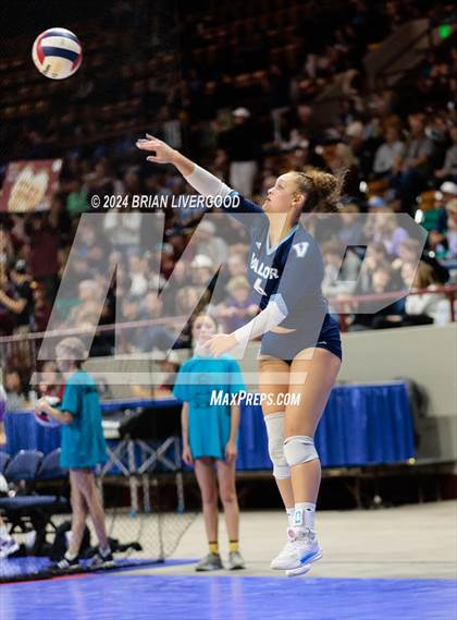 Thumbnail 1 in Pine Creek vs. Valor Christian (CHSAA 5A Semifinal) photogallery.