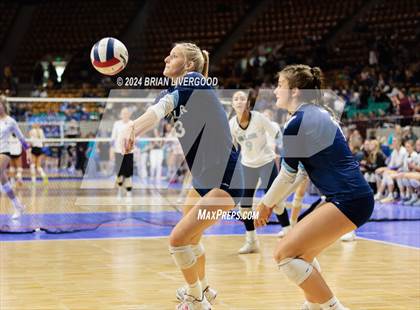 Thumbnail 1 in Pine Creek vs. Valor Christian (CHSAA 5A Semifinal) photogallery.