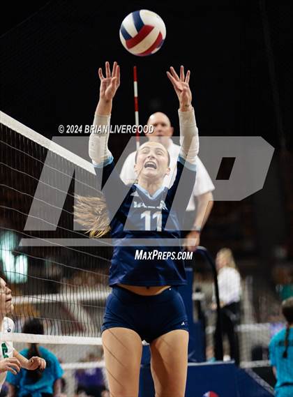 Thumbnail 2 in Pine Creek vs. Valor Christian (CHSAA 5A Semifinal) photogallery.