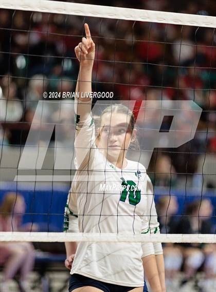 Thumbnail 1 in Pine Creek vs. Valor Christian (CHSAA 5A Semifinal) photogallery.