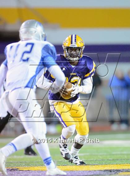 Thumbnail 3 in Lutcher vs. West Feliciana (LHSAA Class 3A Semifinal) photogallery.