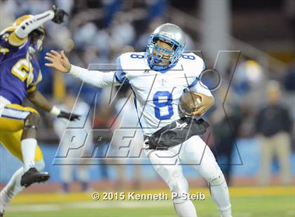 Thumbnail 2 in Lutcher vs. West Feliciana (LHSAA Class 3A Semifinal) photogallery.