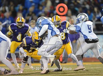 Thumbnail 2 in Lutcher vs. West Feliciana (LHSAA Class 3A Semifinal) photogallery.
