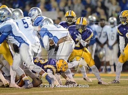 Thumbnail 1 in Lutcher vs. West Feliciana (LHSAA Class 3A Semifinal) photogallery.