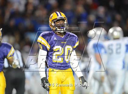 Thumbnail 2 in Lutcher vs. West Feliciana (LHSAA Class 3A Semifinal) photogallery.