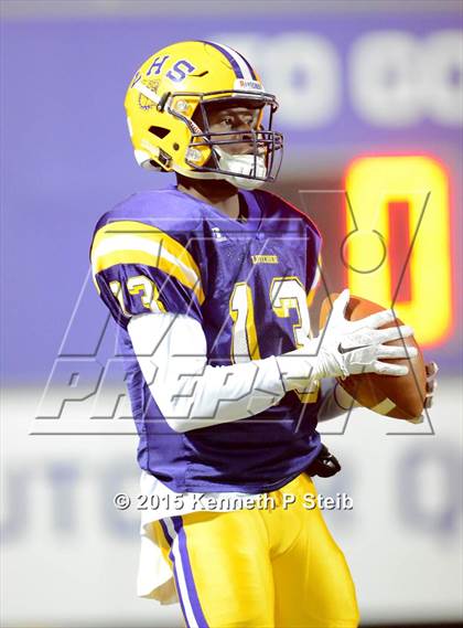 Thumbnail 2 in Lutcher vs. West Feliciana (LHSAA Class 3A Semifinal) photogallery.