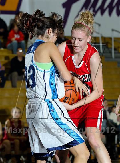 Thumbnail 2 in Fairview vs. Saugus photogallery.