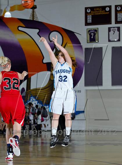 Thumbnail 3 in Fairview vs. Saugus photogallery.