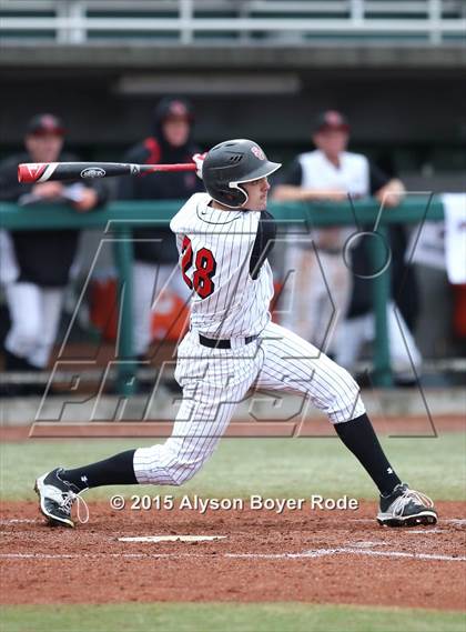 Thumbnail 1 in Huntington Beach vs. San Clemente (National High School Invitational) photogallery.
