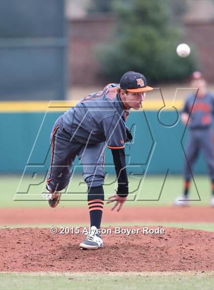 Thumbnail 2 in Huntington Beach vs. San Clemente (National High School Invitational) photogallery.
