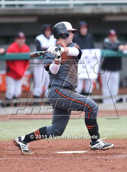 Thumbnail 3 in Huntington Beach vs. San Clemente (National High School Invitational) photogallery.