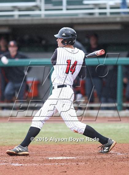 Thumbnail 1 in Huntington Beach vs. San Clemente (National High School Invitational) photogallery.