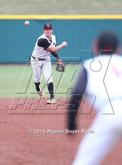 Thumbnail 1 in Huntington Beach vs. San Clemente (National High School Invitational) photogallery.