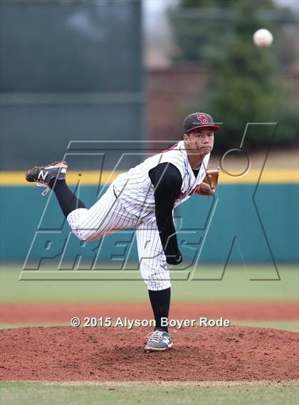 Thumbnail 1 in Huntington Beach vs. San Clemente (National High School Invitational) photogallery.