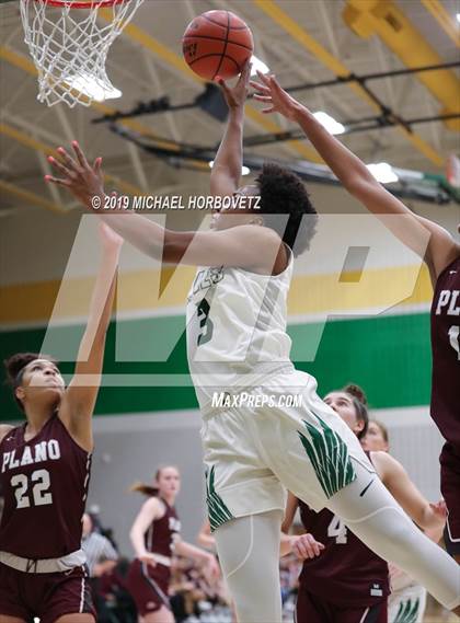 Thumbnail 1 in Plano vs. Prosper (UIL 6A Regional Quarterfinal) photogallery.