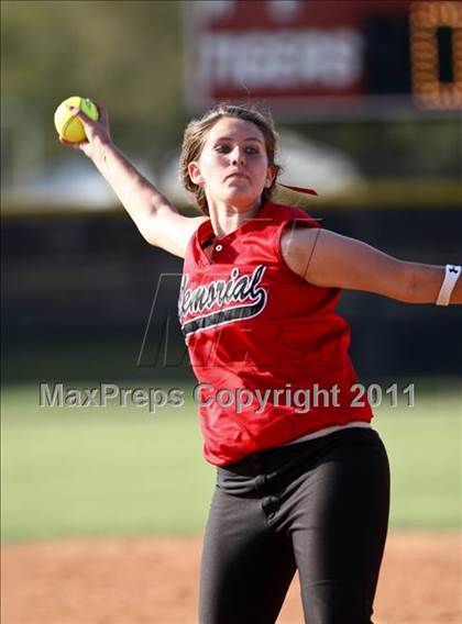 Thumbnail 2 in Katy vs Memorial (Katy ISD JV Tournament) photogallery.