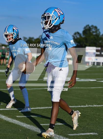 Thumbnail 1 in North Stanly @ West Stanly photogallery.